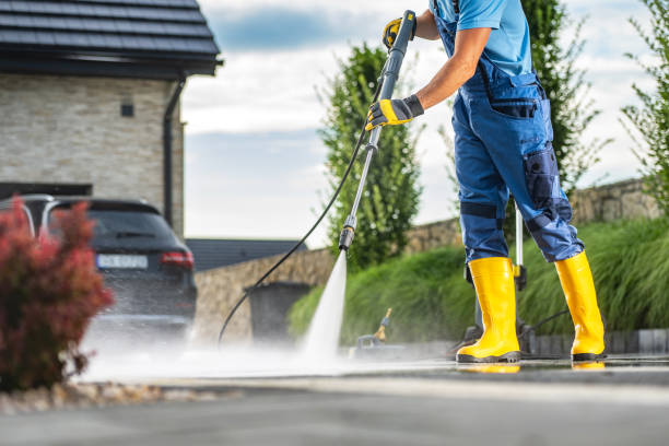 Best Commercial Pressure Washing  in Willowbrook, CA